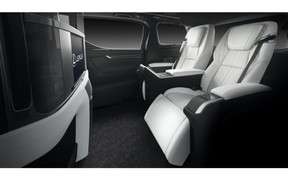 Lexus LM Lexus LM
