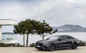 Mercedes-Benz E-Class купе