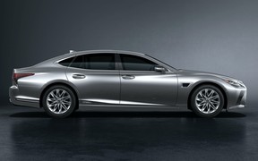 Lexus LS