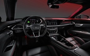 Audi e-tron GT ин ин