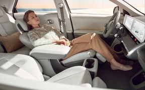 Ioniq 5 ин Ioniq 5 ин