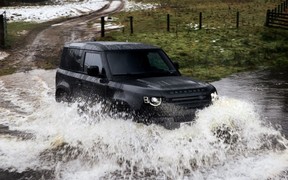 Land Rover Defender V8