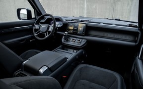 Land Rover Defender V8 ин
