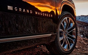 Jeep Wagoneer Ext