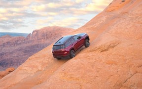 Grand Cherokee Trailhawk Grand Cherokee Trailhawk