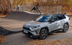 RAV4_PHEV_ext