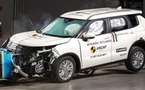 Mitsubishi Outlander КРАШ Mitsubishi Outlander КРАШ