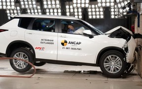 Mitsubishi Outlander КРАШ Mitsubishi Outlander КРАШ