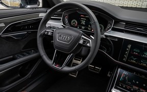 Audi A8 fl int