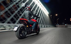 Ducati_Diavel_V4