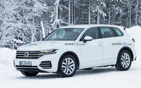 VW Touareg spy