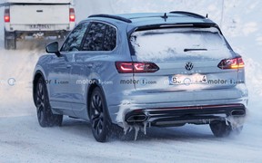 VW Touareg spy