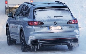 VW Touareg spy