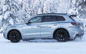 VW Touareg spy