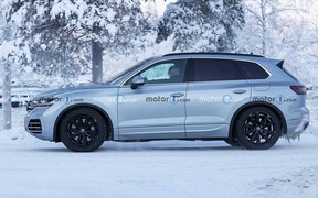 VW Touareg spy