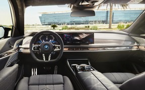 BMWi7M70