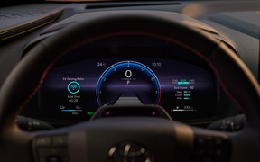 C-HR_INT C-HR_INT