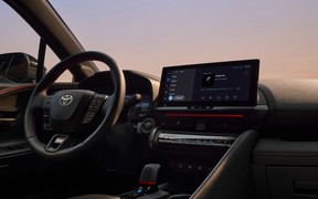 C-HR_INT C-HR_INT