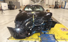 BMW G60 crash