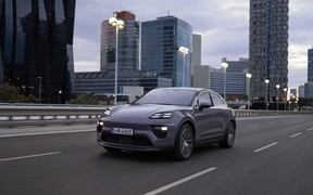 Macan EV ext