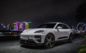 Macan EV ext