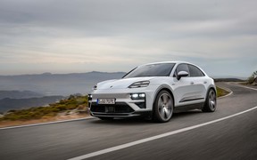 Macan EV ext