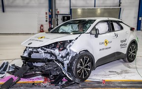 Toyota CH-R crash