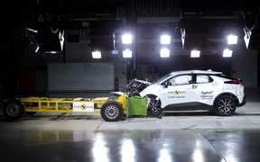 Toyota CH-R crash Toyota CH-R crash