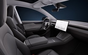 Tesla Model Y int 2025 Tesla Model Y int 2025