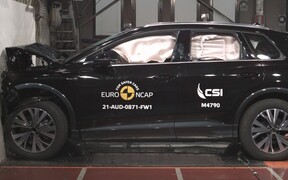 Audi Q4 e-tron crash Audi Q4 e-tron crash