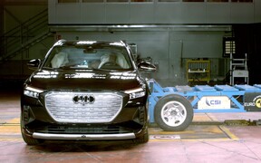 Audi Q4 e-tron crash Audi Q4 e-tron crash