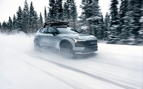 Volvo EX30 Cross Country ext