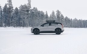 Volvo EX30 Cross Country ext