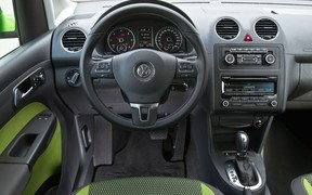 VW Cross Caddy передняя панель