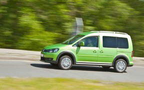 VW Cross Caddy динамика