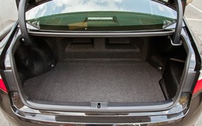 Lexus ES300h багажник