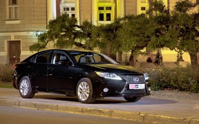 Lexus ES300h ночь