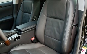 Lexus ES300h interior