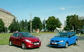 Peugeot 208 & VW Polo - вместе