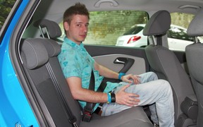 Peugeot 208 & VW Polo - задние места Peugeot 208 & VW Polo - задние места