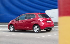 Peugeot 208 Peugeot 208