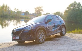 Hyundai ix35 + Mazda CX-5 Hyundai ix35 + Mazda CX-5