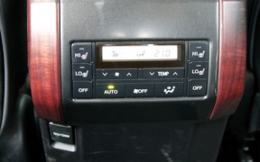 Toyota Prado - средний ряд Toyota Prado - средний ряд