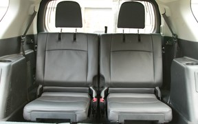 Toyota Prado - задний ряд Toyota Prado - задний ряд