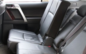 Toyota Prado - задний ряд Toyota Prado - задний ряд