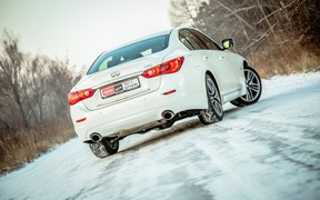 Infiniti Q50 - внешность сзади