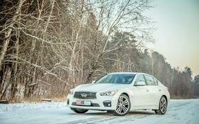 Infiniti Q50 - внешность спереди