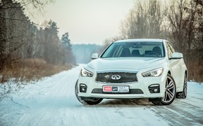 Infiniti Q50 - внешность спереди