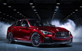 Infiniti Q50 Eau Rouge Infiniti Q50 Eau Rouge