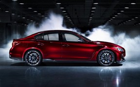 Infiniti Q50 Eau Rouge Infiniti Q50 Eau Rouge